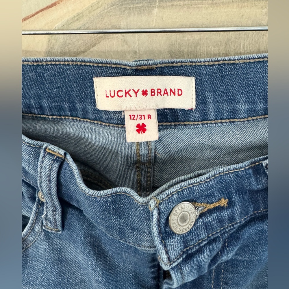 LUCKY BRAND Bootcut Medium Wash Distressed Knee Stretch Denim Jeans Size 12/31 - Picture 5 of 7